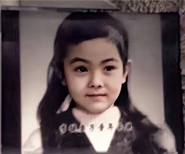 李健46岁妻子竟是清华博士!不买房不生孩子,如今俩人怎样了?