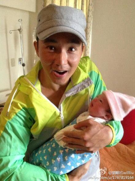 刘畊宏老婆王婉霏晒孕照，网友吓了一跳：又怀孕了？