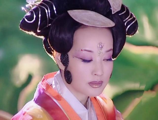65岁的刘晓庆居然还能怀孕,曾经4次婚姻2次出轨,老公是怎么想的