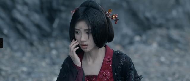 女演员身材有多好,看《花间令》鞠婧祎的腰,才懂什么是轻轻一握