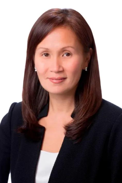 金融圈打工女皇崛起！年薪超6500万，生孩子还在给客户打电话？