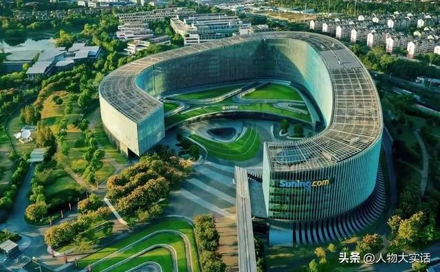 苏宁少东家2.7亿买球队,如今被全球追债!从云端坠落背后的真正