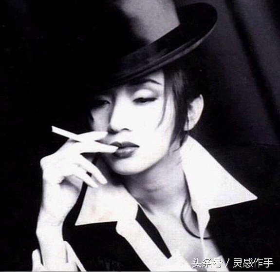 五大女星抽烟销魂瞬间，最后一张美毙了