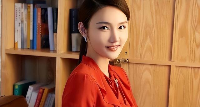 央视名嘴龙洋，36岁没房没车月光族，择偶标准高到离谱，如今怎样
