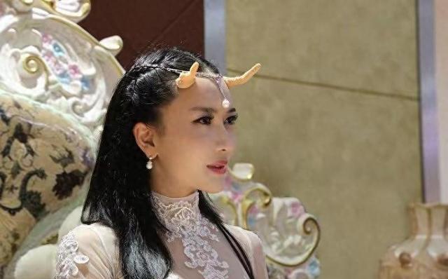 金瓶梅“龚玥菲”:身材堪称精品,凹凸有致,火辣爆棚