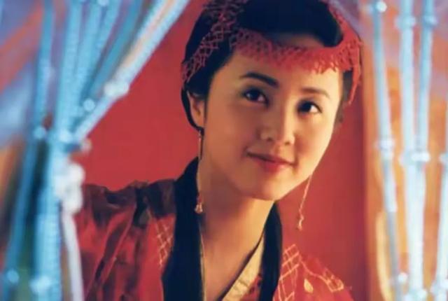 杨家12寡妇各个下场凄凉,穆桂英被万箭穿心,只有一人平安回归