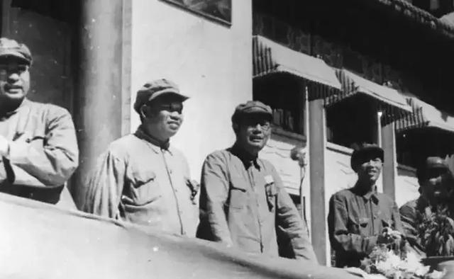 从地主之子到革命领袖——赖传珠与他家族的不朽传奇