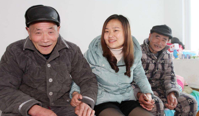 最美女教师葛红花,34年前被一对光棍兄弟收养,为报恩至今未婚
