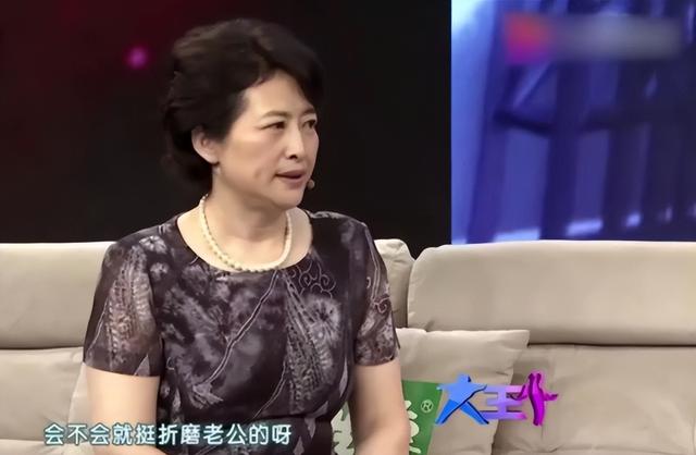 原来他就是许娣的老公，结婚40年甘当家庭煮夫，地位比许娣还高