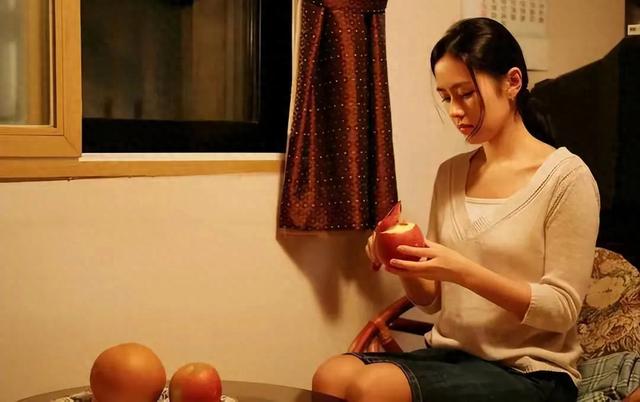 推荐韩国大尺度电影《外出》探索禁忌之爱