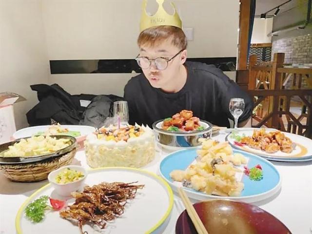 他花了4万元在鹤岗买房后又代人买房 叫郑前的90后广东小伙在鹤岗真的挣到钱了