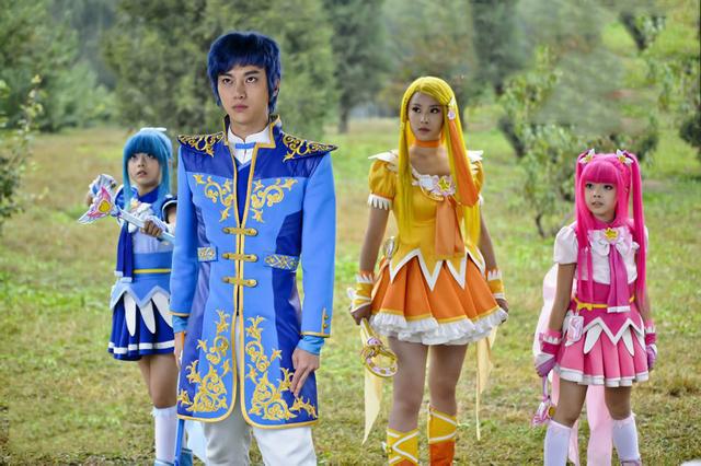 《巴啦啦小魔仙》四位魔仙小蓝,第一位成导演,00后的她最红