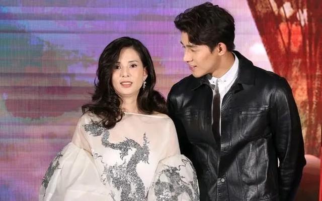 《忘年恋》李若彤贺刚演绎相差16岁夫妻，真挚情感跨越岁月鸿沟