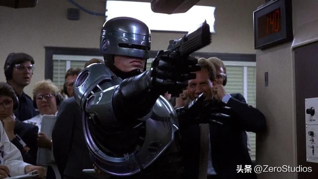 本能、机械战警、星河舰队的幕后哲学！疯狂的荷兰人保罗·范霍文