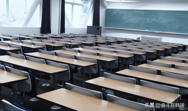 韩国大学又出现变态！意淫女生、教室自慰，校方还拿他没办法？