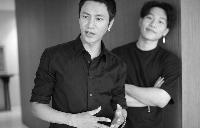 陈坤晒与儿子合照，19岁陈尊佑长相俊秀神似爸爸，生母至今仍是谜