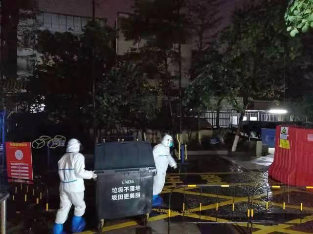 在龙岗这个封管控区,给居民送物资的可能是“张无忌”
