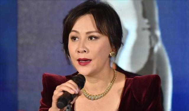 刘嘉玲“不雅照”曝光,揭秘当年刘嘉玲被性侵真相,凶手终于浮现