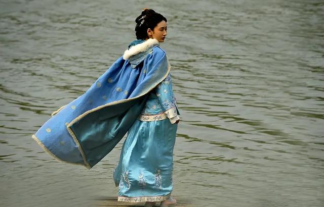 惊艳整个童年的女神！42岁的杨雪终于有新作品，她还能翻红吗？