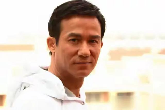 揭秘!娱乐圈女星雅琪与张铁林的隐秘情史,她如何重获新生?