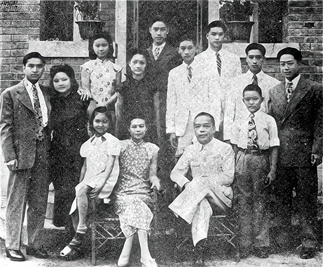 民国年间,莫秀英结婚6年未孕被抛弃,改嫁后却连生11子