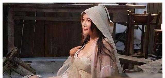 金瓶梅“龚玥菲”:身材堪称精品,凹凸有致,火辣爆棚