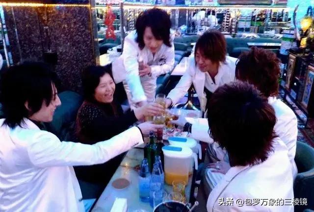 涨见识了，第一次听说“牛郎店”，服务对象清一色的富婆美女