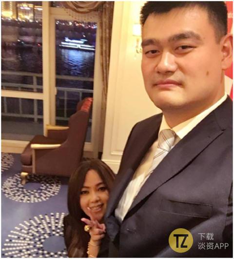 一代天后张惠妹惨遭封杀，淡出乐坛改行混圈儿