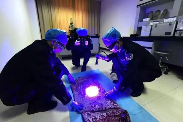 男子民房内自缢，警方发现他的真实身份竟是……