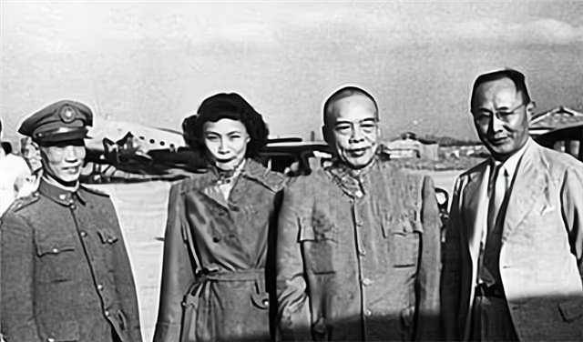 民国年间,莫秀英结婚6年未孕被抛弃,改嫁后却连生11子