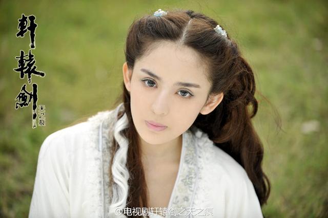 萌探最新一季，捧高踩低、人情世故，在赵丽颖身上体现得淋漓尽致