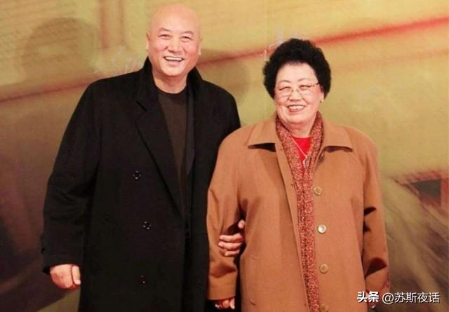 迟重瑞为何三次拒绝陈丽华？直到母亲生病住院，他才终于改变决定