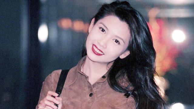 “三级片女王”邱淑贞:16岁出道,23岁“一脱成名”,31岁退圈