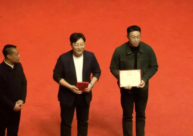 德云社人事大变动!郭德纲徒弟烧饼任副总,曹鹤阳双重身份被骂惨