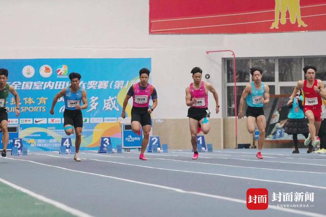 苏炳添2024年的赛季首秀 60米6秒66摘银丨图集