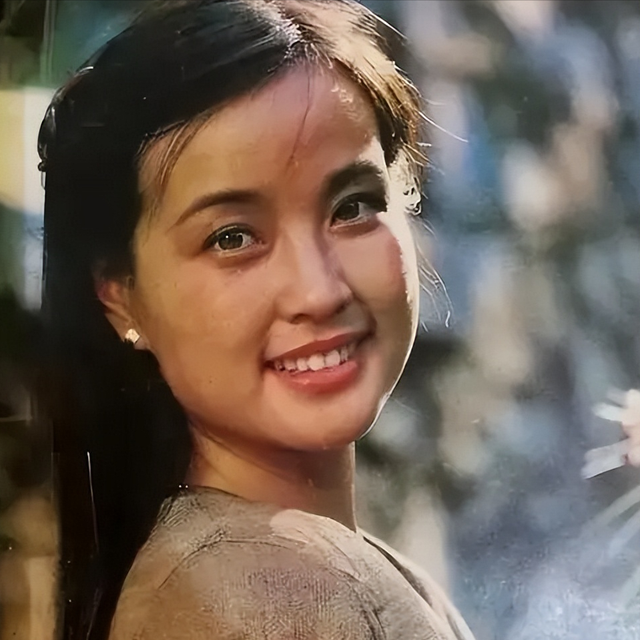 离婚34年,再看陈国军才发现,抛弃刘晓庆娶女学生的决定有多聪明
