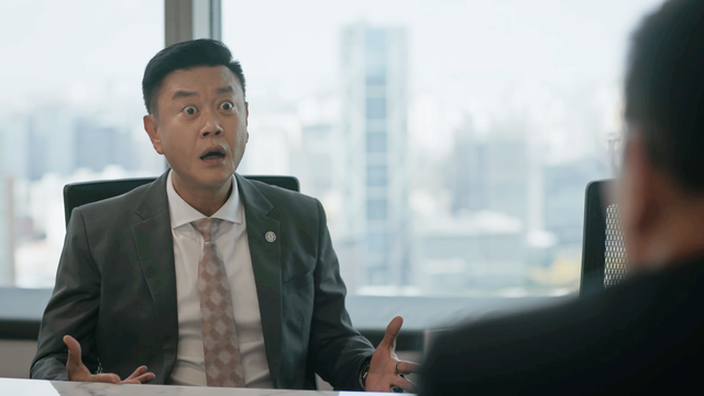 《城中之城》:剧情夸张,赵辉权力太大,总行纪委的办案水平堪忧