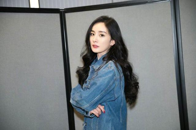 杨幂家中3人清华1人哈佛,自己也是高考第一,却被大伯说笨蛋