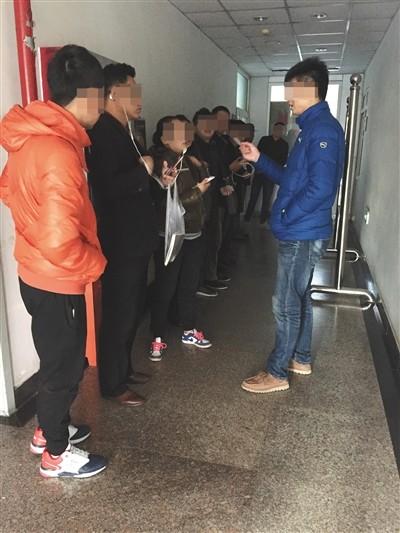 试药人5天赚五千 受试者表示医生和中介喜欢不说话的试药人