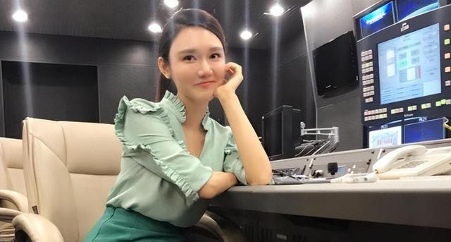 央视名嘴龙洋，36岁没房没车月光族，择偶标准高到离谱，如今怎样