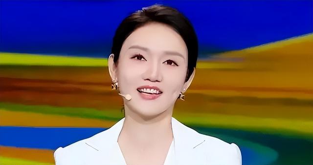央视名嘴龙洋，36岁没房没车月光族，择偶标准高到离谱，如今怎样