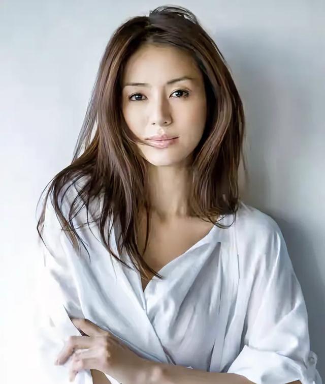 日本十位70后美熟女明星,有没有喜欢的她?