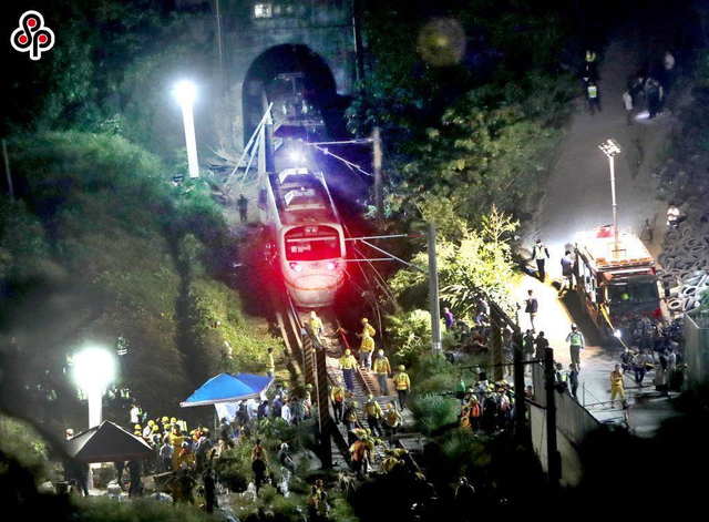 49人遇难的台铁“太鲁阁号”事故原因将公布,台官员一句“真是运气很不好”,被骂惨