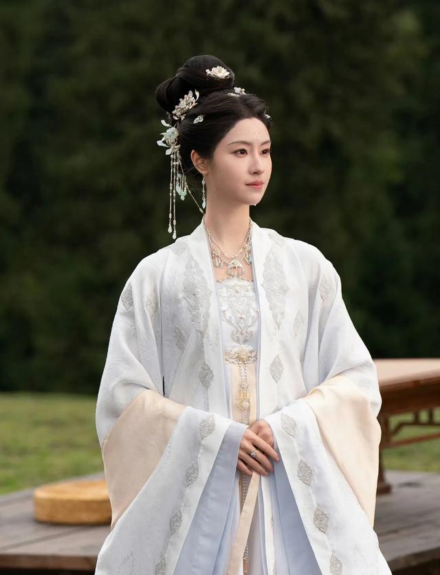 《大奉打更人》里许七安居然也娶了怀庆?