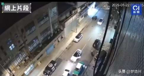 香港黑帮争斗，古惑仔当街“火拼”砍人，900名港警开始反黑行动