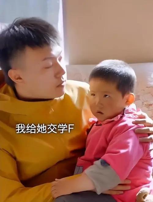 4位最成功的变形记主角：有人当武警，有人成顶流，个个今非昔比