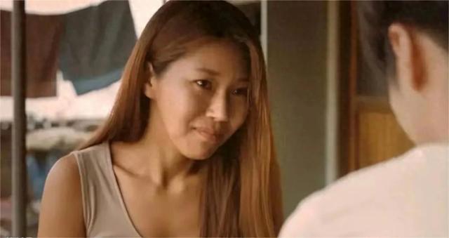 韩国18禁电影《朋友的妈妈》:一部深入探讨家庭、道德与欲望冲突