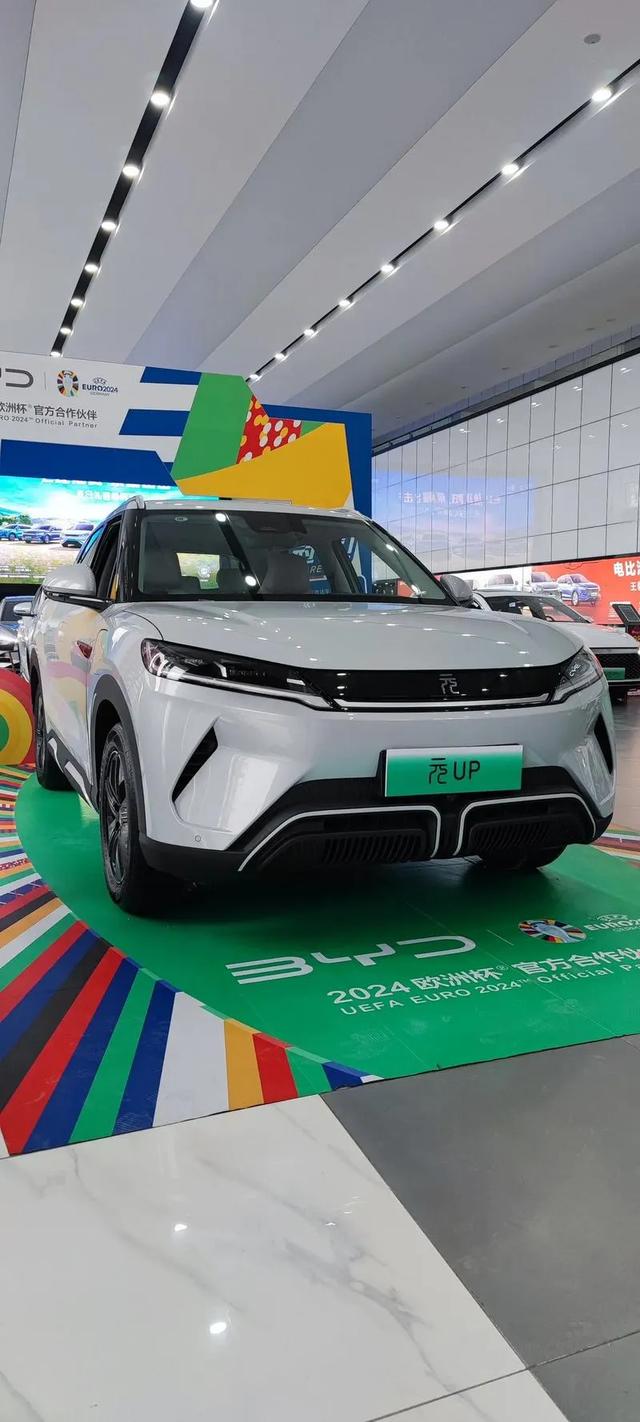 欧美为啥现在好像对新能源汽车不感冒了?欧华务派师华之技以制华