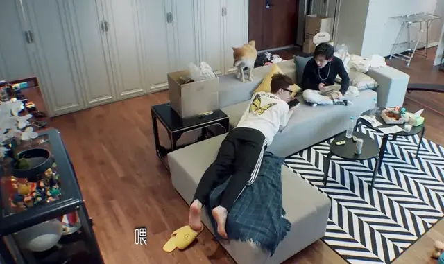 范丞丞私下生活曝光,吃喝玩乐打游戏,粉丝怒其不争劝其考大学