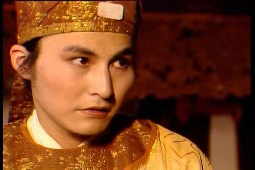霸占儿媳、当众羞辱,贾珍如此作践儿子为哪般?答案在家奴的话里